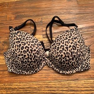 Victoria’s Secret leopard bra